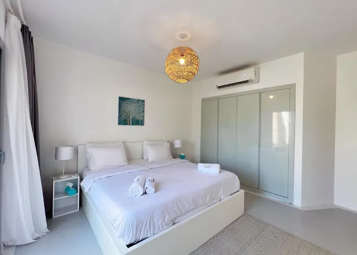 Lagoonfront Easy 1bdr Swan El Gouna Apartment